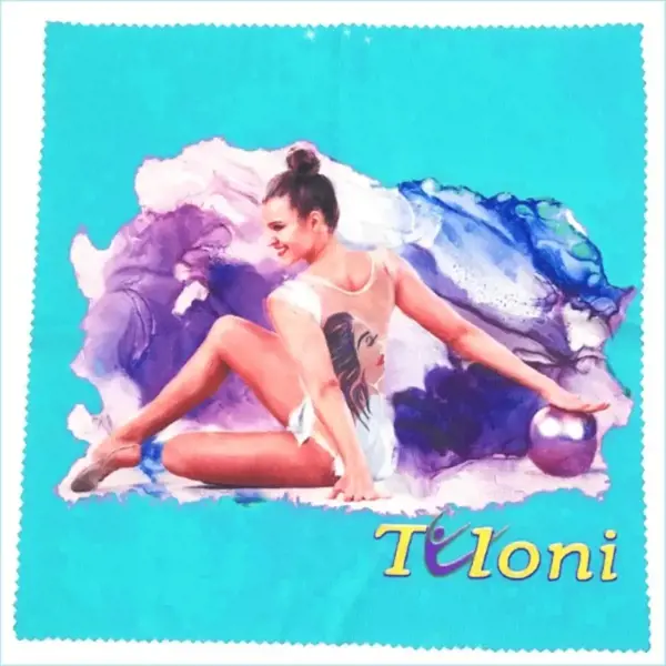 Tuch-Ball-Tuloni-Nastia-by-Maria-Karpiak-MKR-TOW01-LIBU-00-ezgif.com-resize-0.webp
